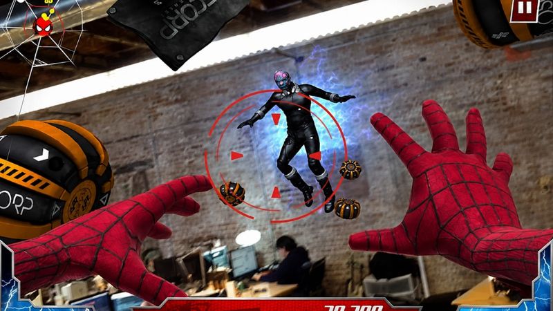 Tải The Amazing Spider-Man 2 APK (Vô Hạn Tiền) v1.2.8d 3 Spider-Man chiến đấu với tội phạm trong thành phố